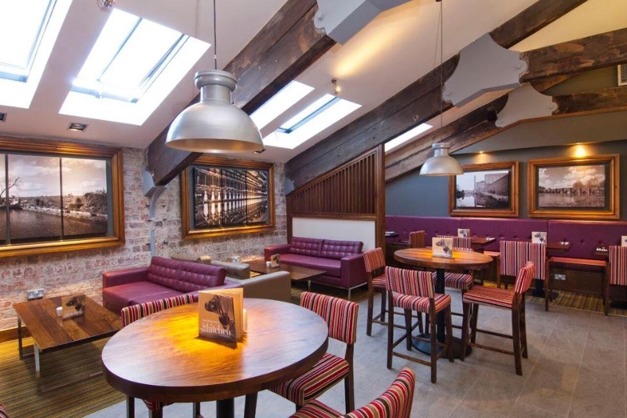 Premier Inn 키더민스터 외부 사진