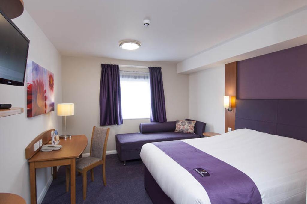 Premier Inn 키더민스터 외부 사진