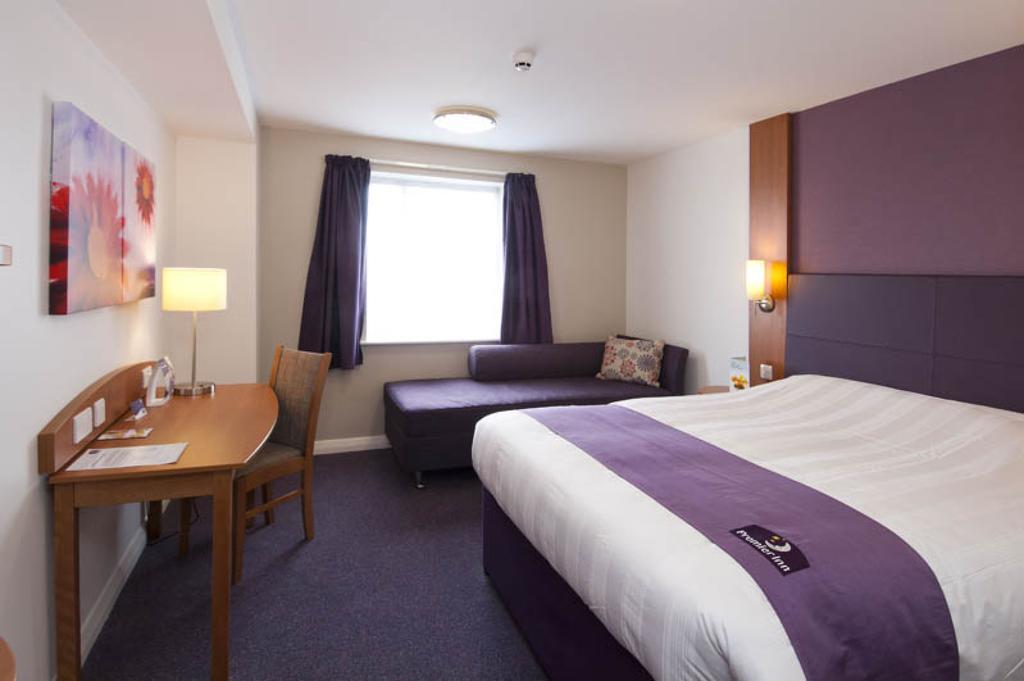 Premier Inn 키더민스터 외부 사진