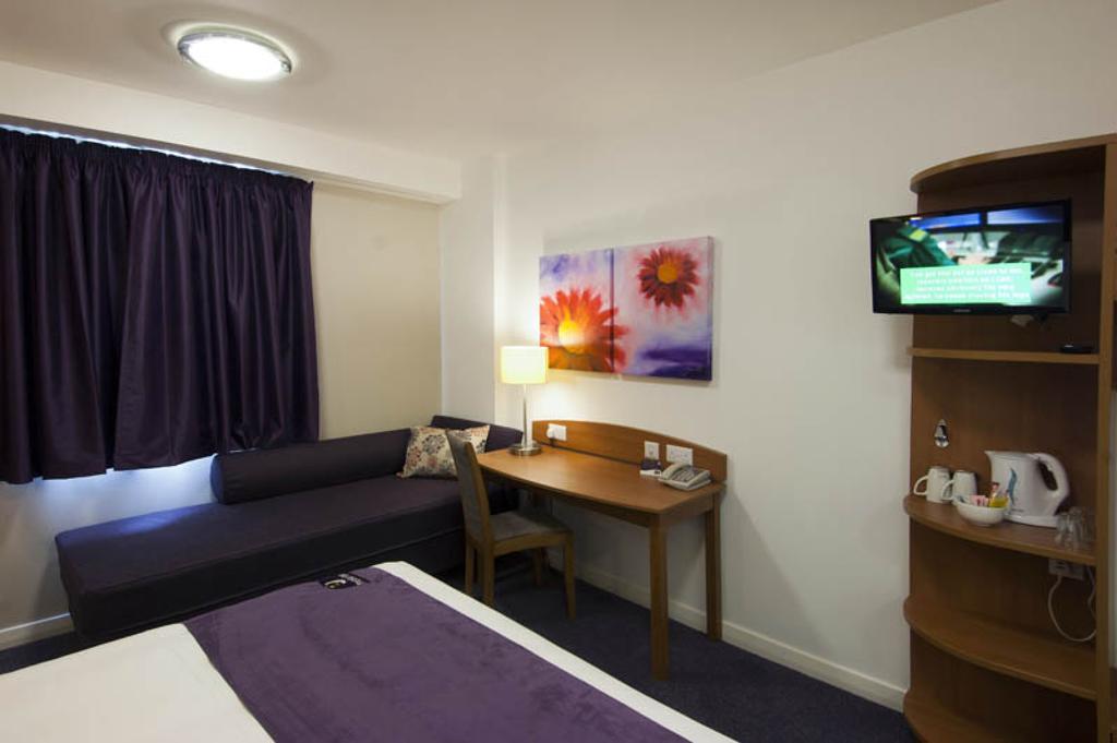 Premier Inn 키더민스터 외부 사진