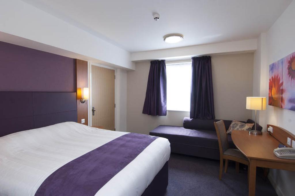 Premier Inn 키더민스터 외부 사진