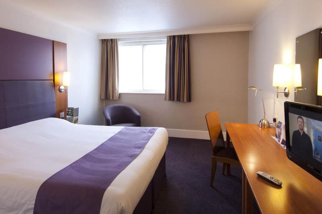 Premier Inn 키더민스터 외부 사진