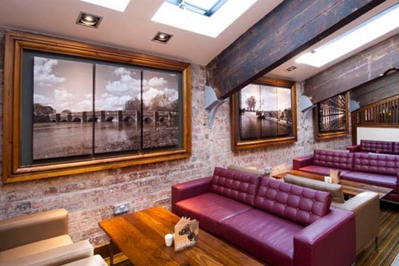 Premier Inn 키더민스터 외부 사진